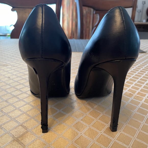 Saint Laurent Paris Bi-Color Black /Red Cap Toe Pointed Heels - Picture 4 of 11